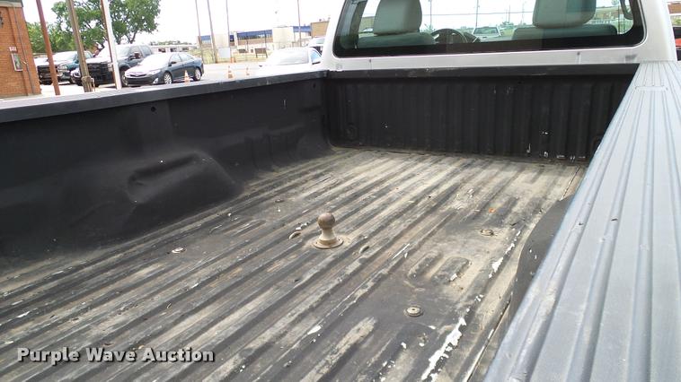 image for item DA6199 2011 Ford F250 Super Duty XL pickup truck