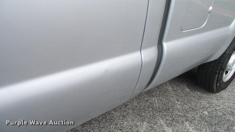 image for item DA6199 2011 Ford F250 Super Duty XL pickup truck