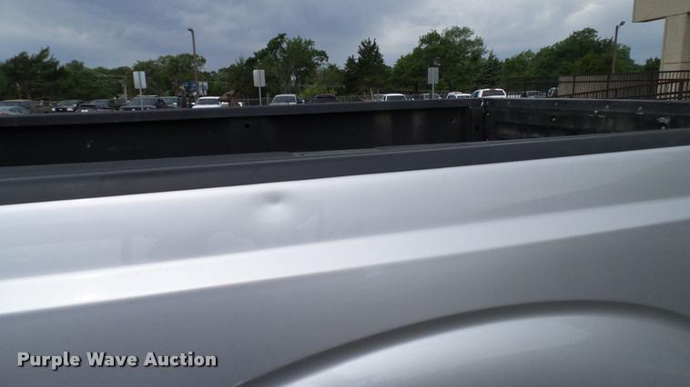 image for item DA6199 2011 Ford F250 Super Duty XL pickup truck