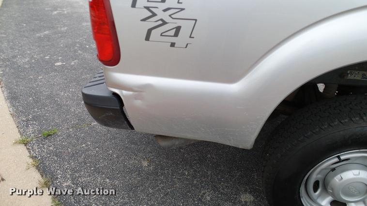 image for item DA6199 2011 Ford F250 Super Duty XL pickup truck