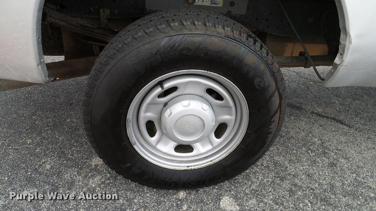 image for item DA6199 2011 Ford F250 Super Duty XL pickup truck