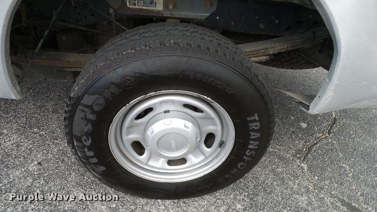 image for item DA6199 2011 Ford F250 Super Duty XL pickup truck