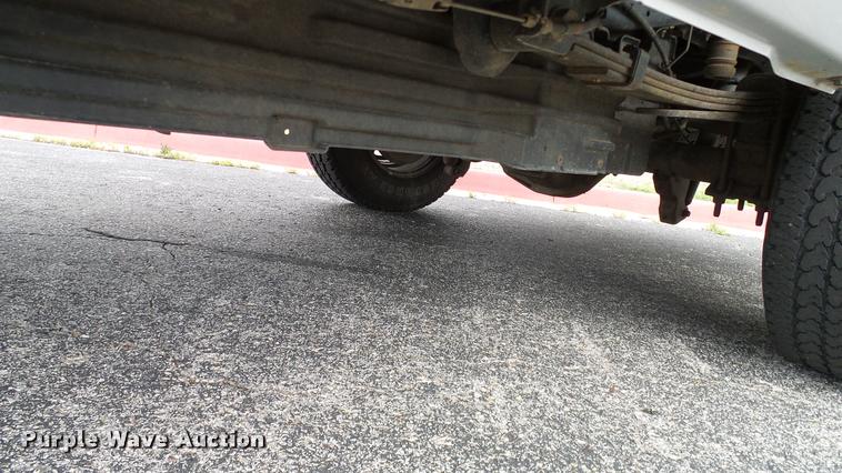 image for item DA6199 2011 Ford F250 Super Duty XL pickup truck