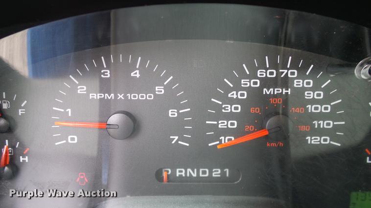 image for item DA6200 2005 Ford F150 XL SuperCab pickup truck