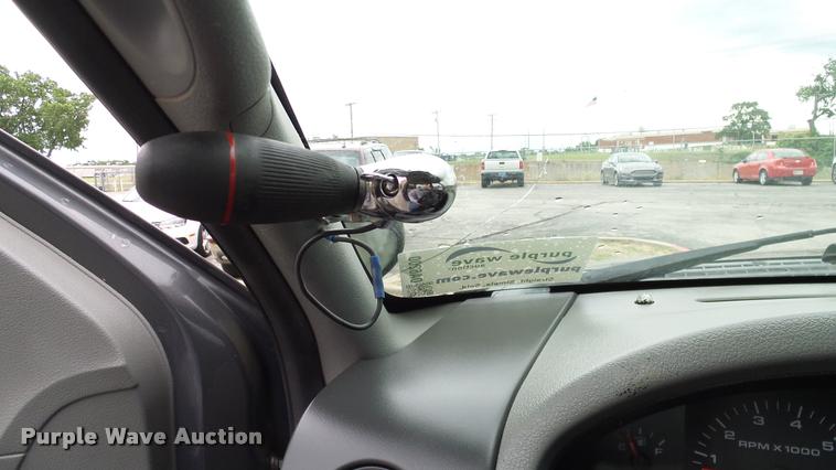 image for item DA6200 2005 Ford F150 XL SuperCab pickup truck