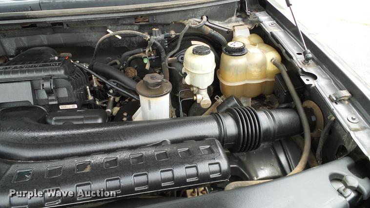 image for item DA6200 2005 Ford F150 XL SuperCab pickup truck