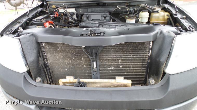 image for item DA6200 2005 Ford F150 XL SuperCab pickup truck