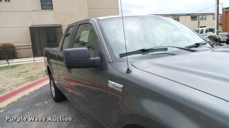 image for item DA6200 2005 Ford F150 XL SuperCab pickup truck