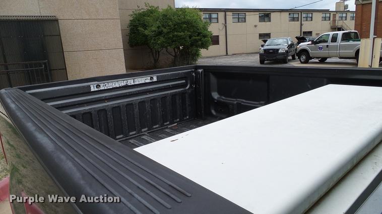 image for item DA6200 2005 Ford F150 XL SuperCab pickup truck