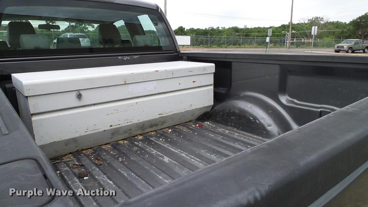 image for item DA6200 2005 Ford F150 XL SuperCab pickup truck