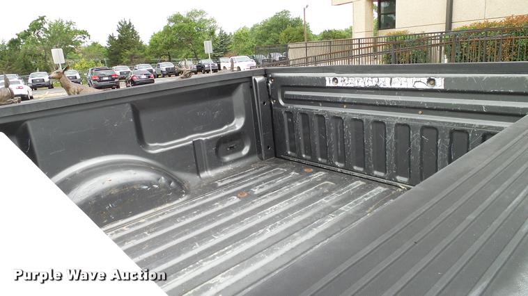 image for item DA6200 2005 Ford F150 XL SuperCab pickup truck