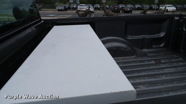 image for item DA6200 2005 Ford F150 XL SuperCab pickup truck