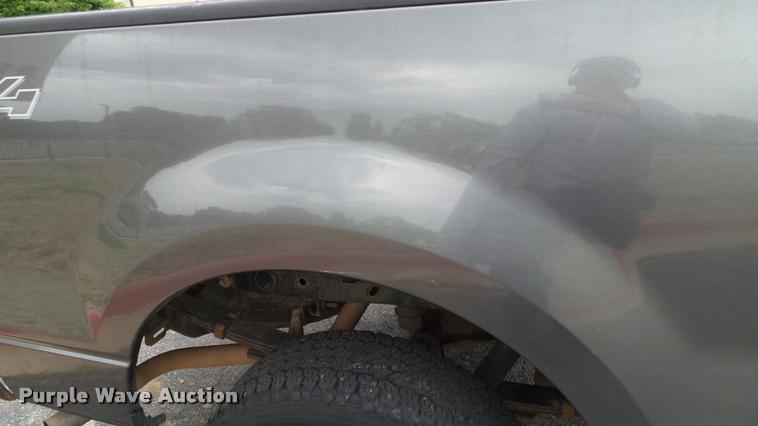 image for item DA6200 2005 Ford F150 XL SuperCab pickup truck