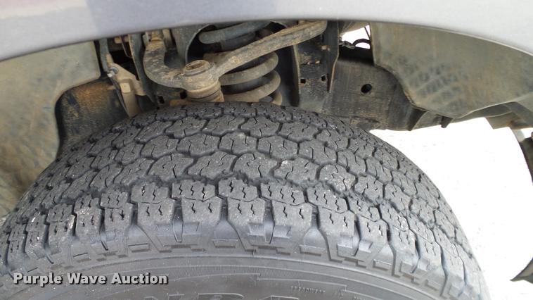 image for item DA6200 2005 Ford F150 XL SuperCab pickup truck