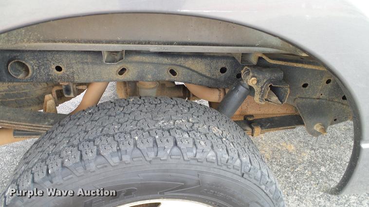 image for item DA6200 2005 Ford F150 XL SuperCab pickup truck