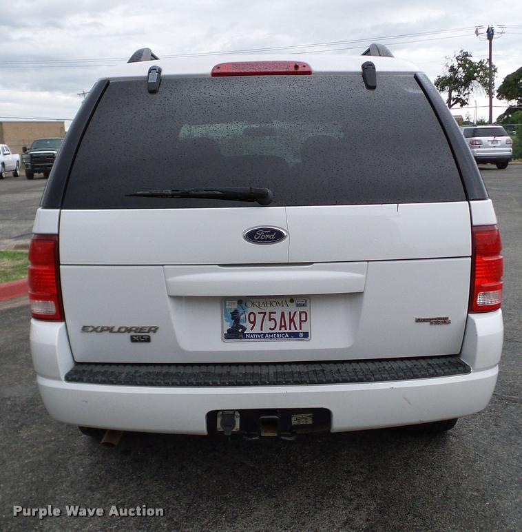 image for item DA6202 2005 Ford Explorer XLT SUV