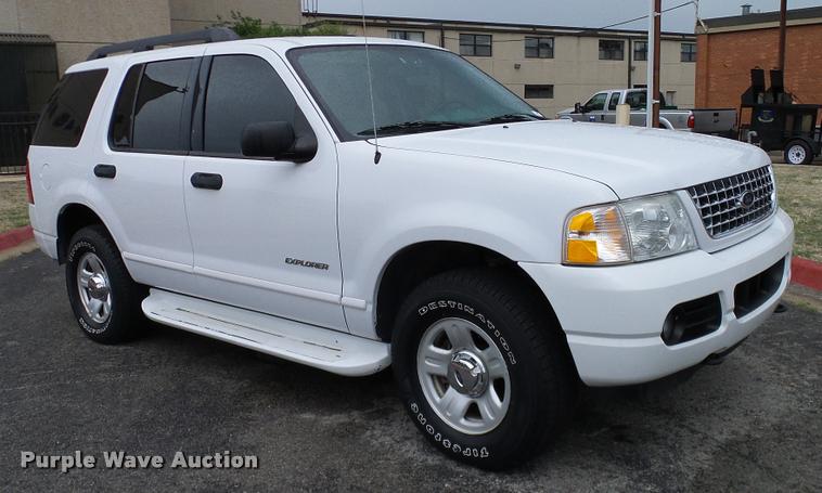 image for item DA6202 2005 Ford Explorer XLT SUV