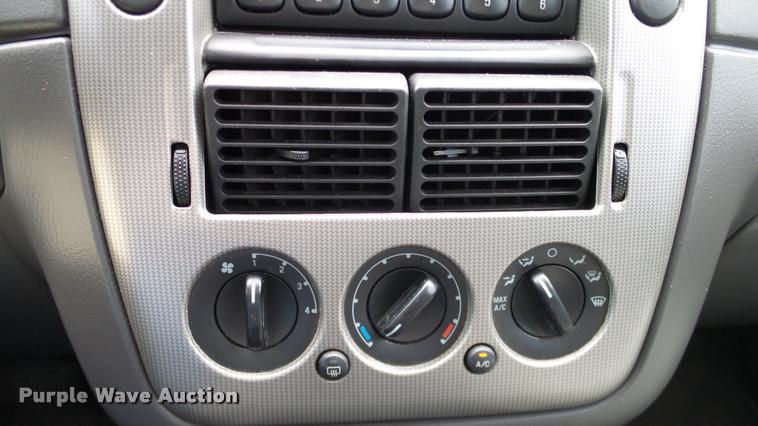 image for item DA6202 2005 Ford Explorer XLT SUV