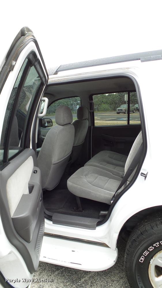 image for item DA6202 2005 Ford Explorer XLT SUV