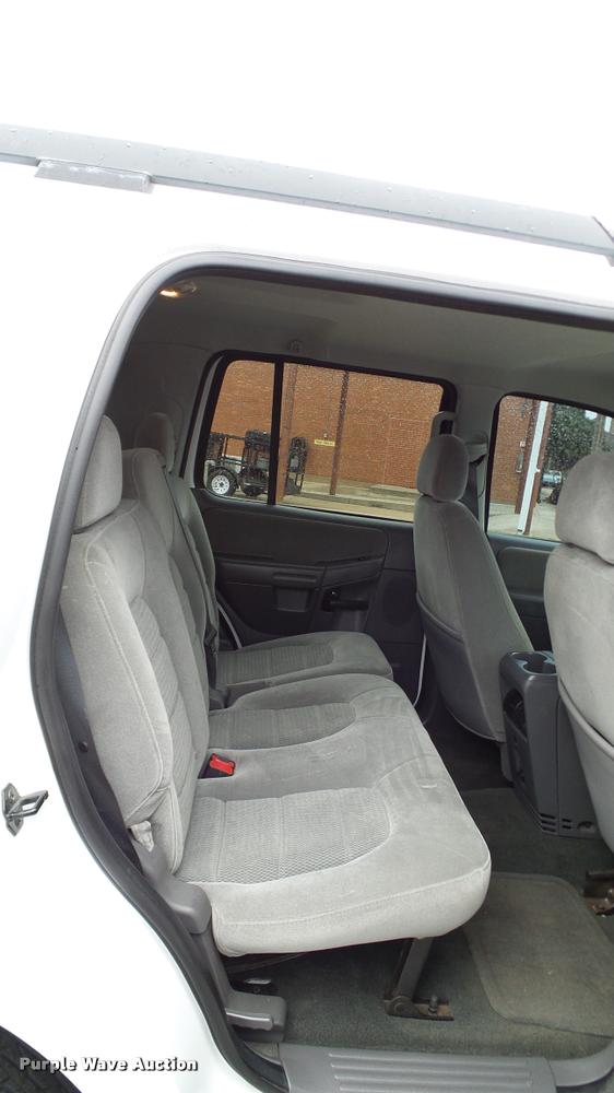 image for item DA6202 2005 Ford Explorer XLT SUV