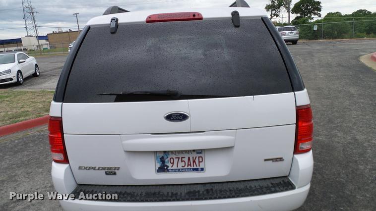 image for item DA6202 2005 Ford Explorer XLT SUV