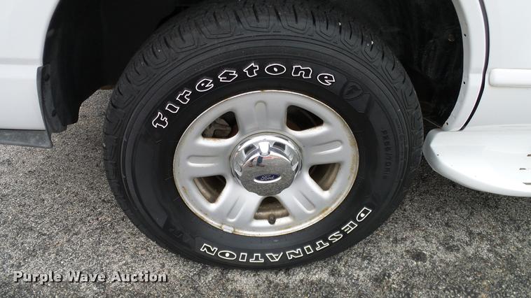 image for item DA6202 2005 Ford Explorer XLT SUV