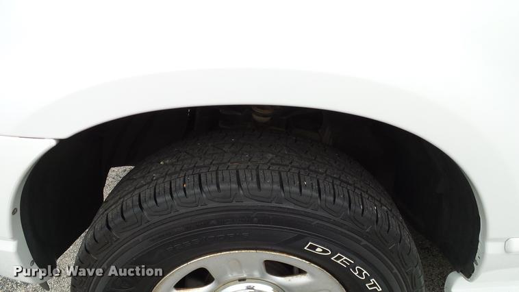 image for item DA6202 2005 Ford Explorer XLT SUV