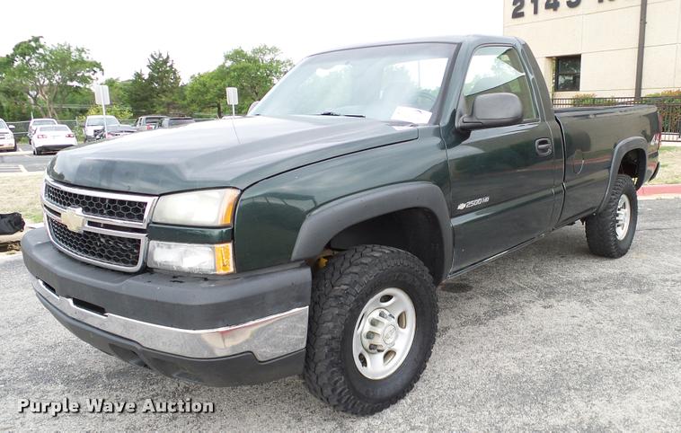 image for item DA6204 2006 Chevrolet Silverado 2500HD pickup truck