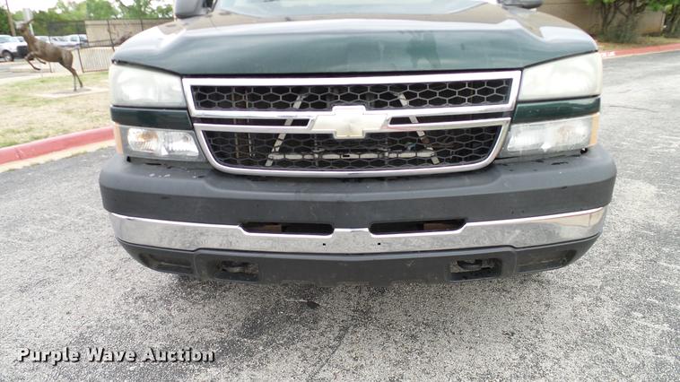image for item DA6204 2006 Chevrolet Silverado 2500HD pickup truck