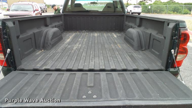 image for item DA6204 2006 Chevrolet Silverado 2500HD pickup truck