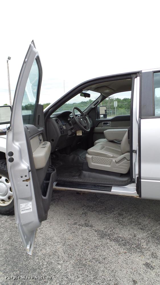image for item DA6205 2010 Ford F150 XL SuperCab pickup truck