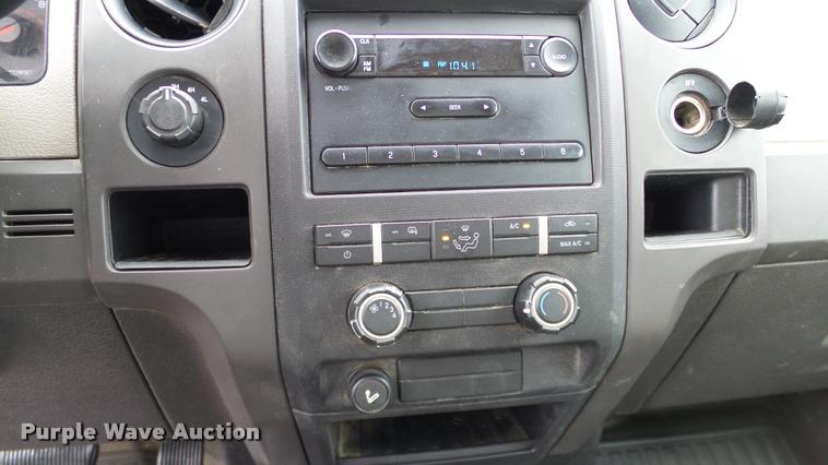 image for item DA6205 2010 Ford F150 XL SuperCab pickup truck