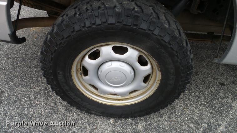 image for item DA6205 2010 Ford F150 XL SuperCab pickup truck