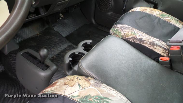 image for item DA6208 2004 Chevrolet Silverado 2500HD pickup truck