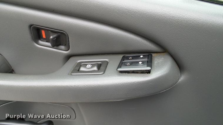 image for item DA6208 2004 Chevrolet Silverado 2500HD pickup truck