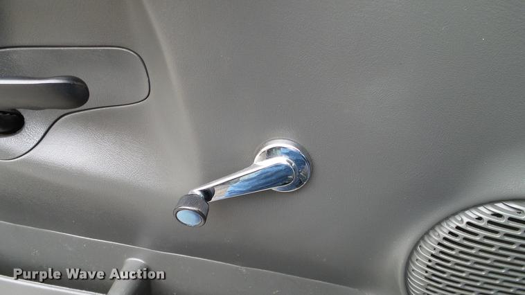 image for item DA6208 2004 Chevrolet Silverado 2500HD pickup truck