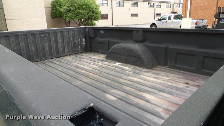 image for item DA6208 2004 Chevrolet Silverado 2500HD pickup truck