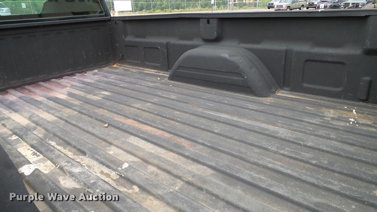 image for item DA6208 2004 Chevrolet Silverado 2500HD pickup truck