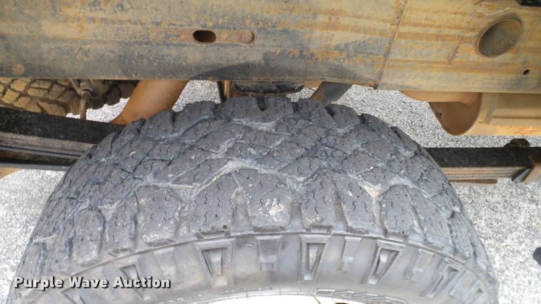 image for item DA6208 2004 Chevrolet Silverado 2500HD pickup truck