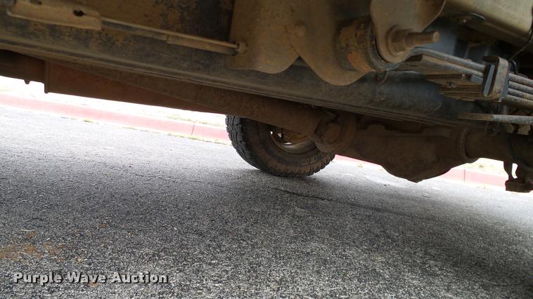 image for item DA6208 2004 Chevrolet Silverado 2500HD pickup truck