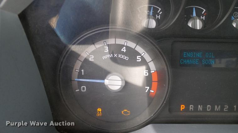 image for item DA6210 2011 Ford F250 Super Duty XL pickup truck