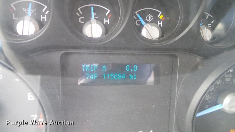 image for item DA6210 2011 Ford F250 Super Duty XL pickup truck