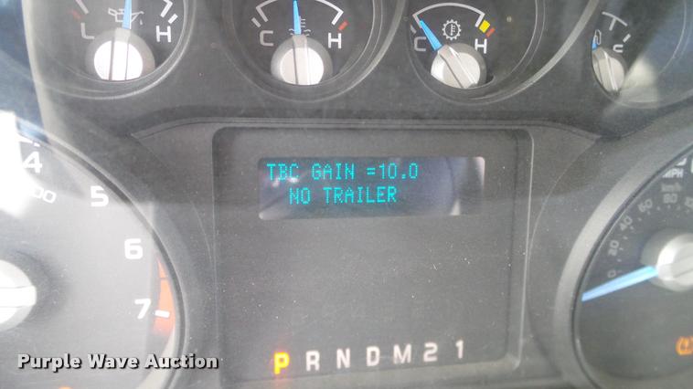 image for item DA6210 2011 Ford F250 Super Duty XL pickup truck