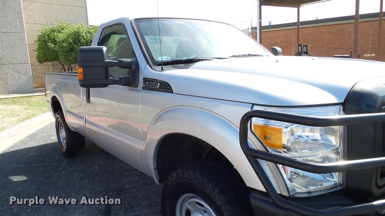 image for item DA6210 2011 Ford F250 Super Duty XL pickup truck