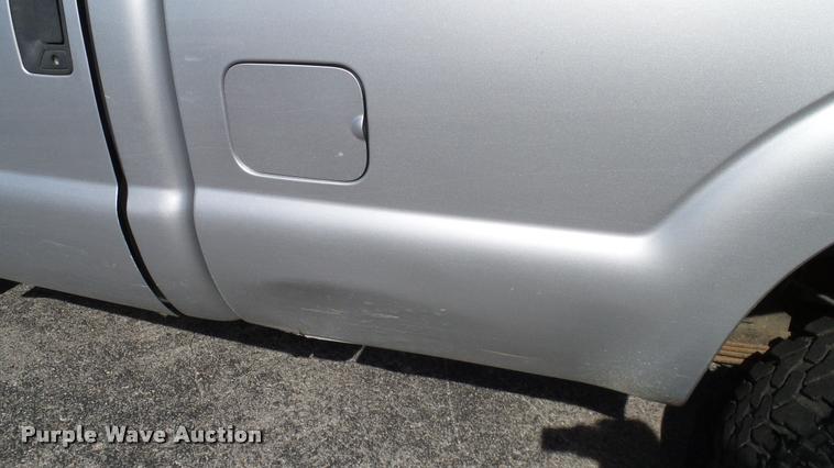 image for item DA6210 2011 Ford F250 Super Duty XL pickup truck