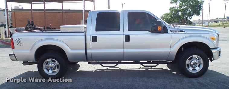 image for item DA6212 2015 Ford F250 Super Duty XLT Crew Cab pickup truck