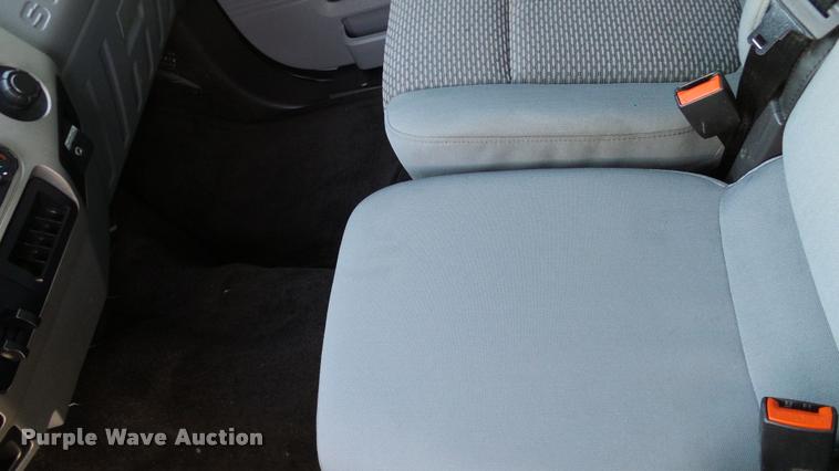 image for item DA6212 2015 Ford F250 Super Duty XLT Crew Cab pickup truck