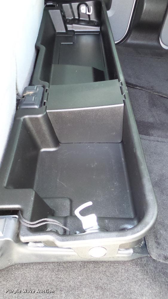 image for item DA6212 2015 Ford F250 Super Duty XLT Crew Cab pickup truck