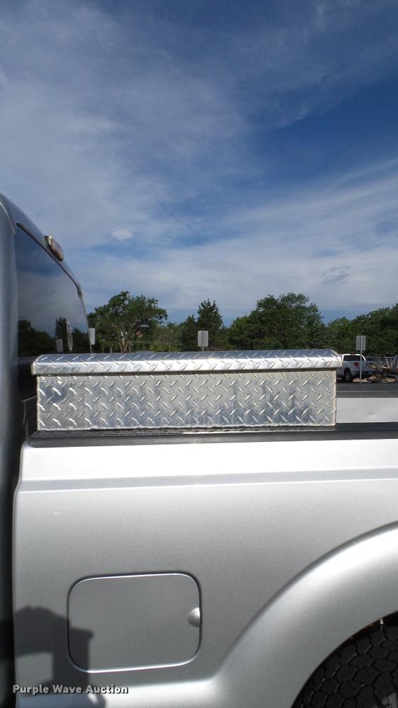 image for item DA6212 2015 Ford F250 Super Duty XLT Crew Cab pickup truck