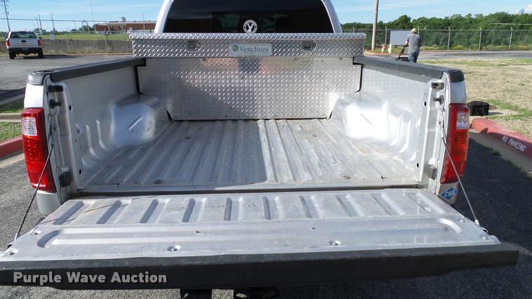 image for item DA6212 2015 Ford F250 Super Duty XLT Crew Cab pickup truck